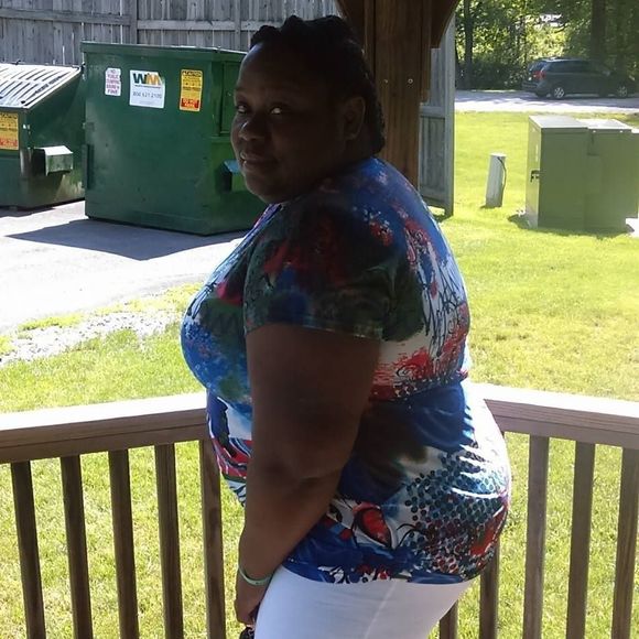 Meet your Posher, Simone - Picture 1 of 1